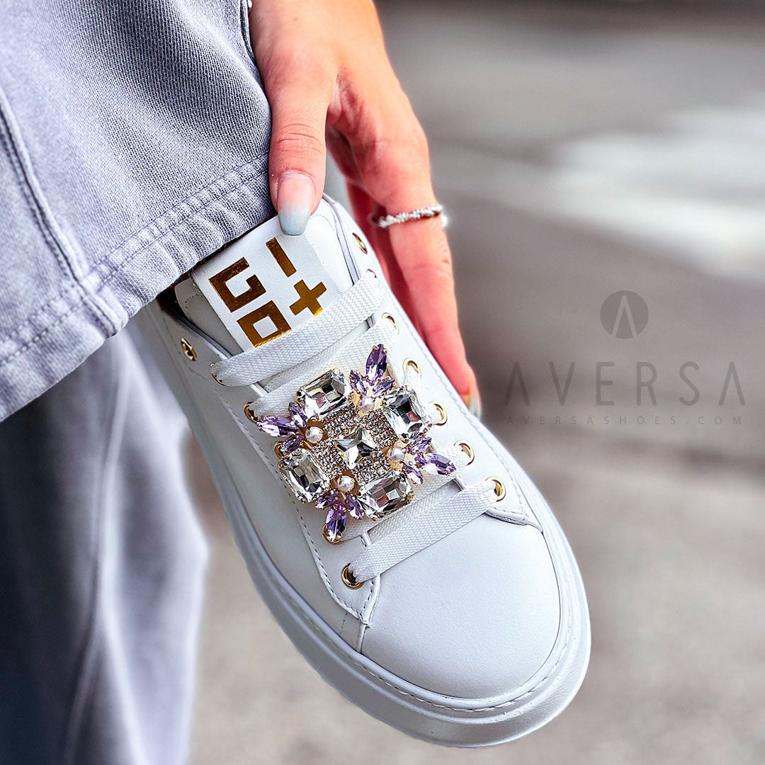 Sneaker Rocio bianco con gioiello strass –