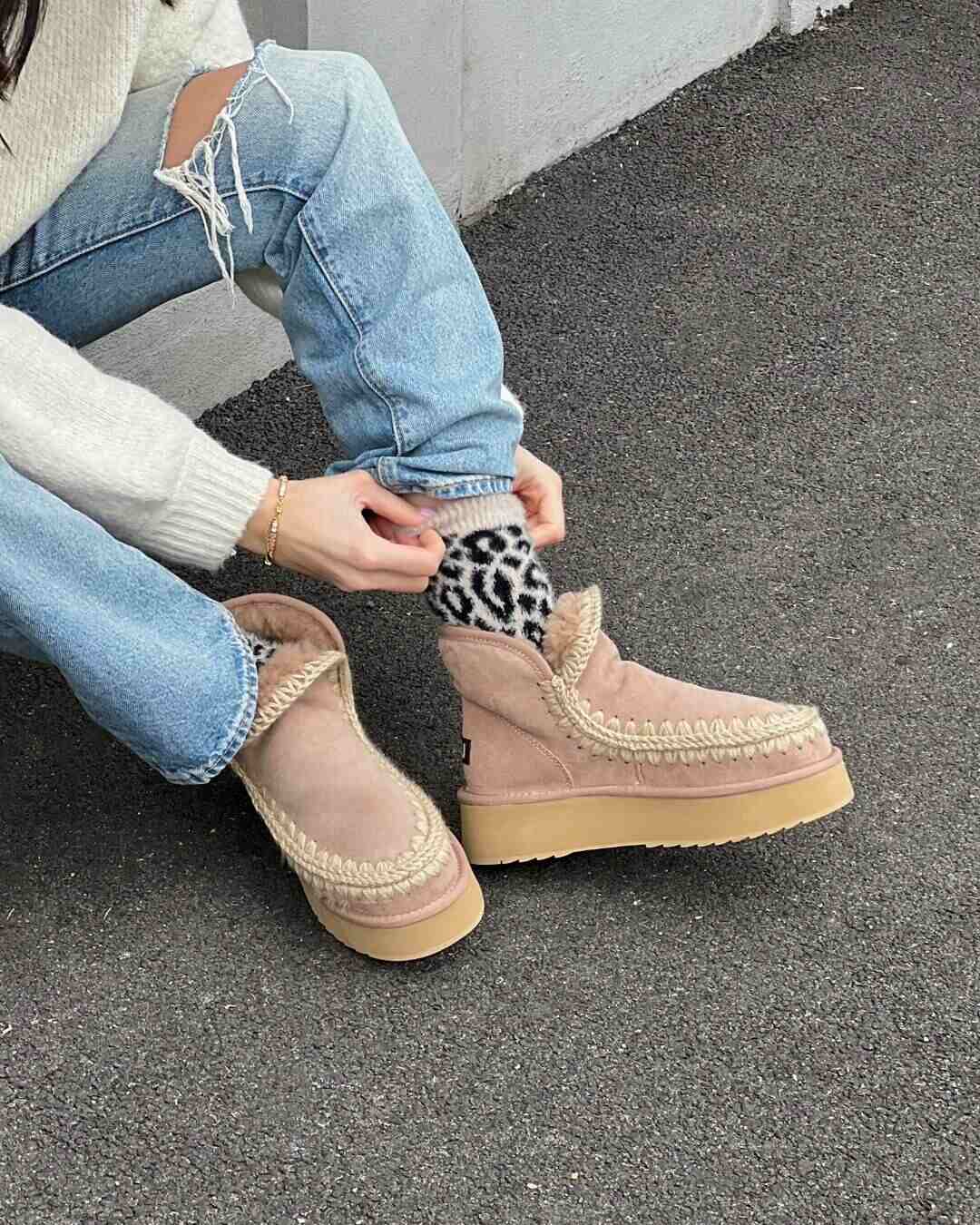 OF - MOU Eskimo platform boot camel