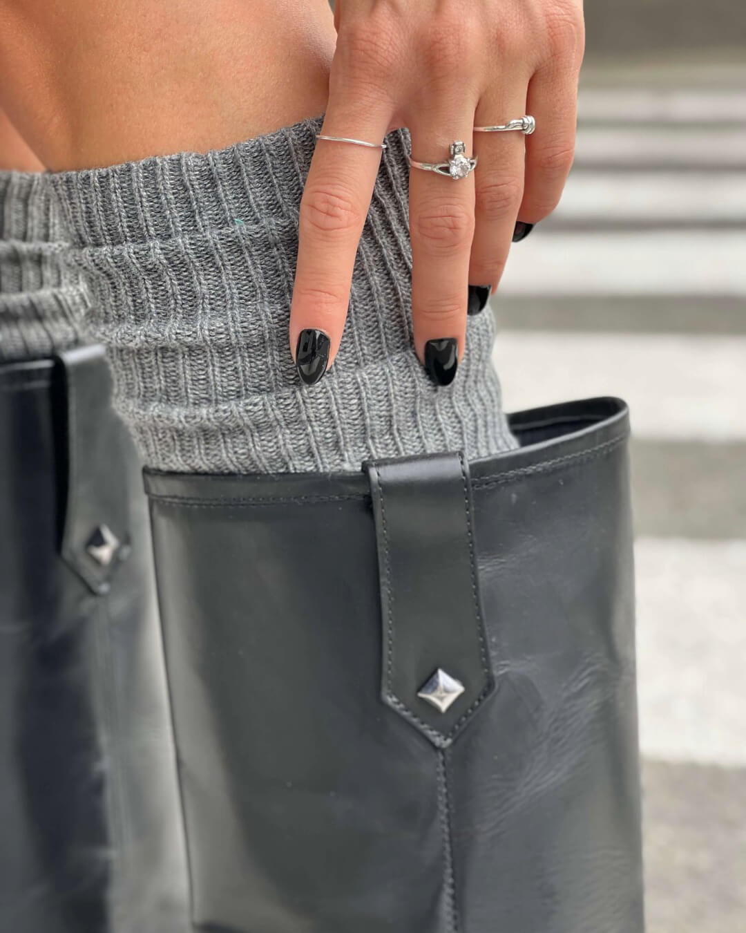 Biker Ryan nero con dettagli argento scuro