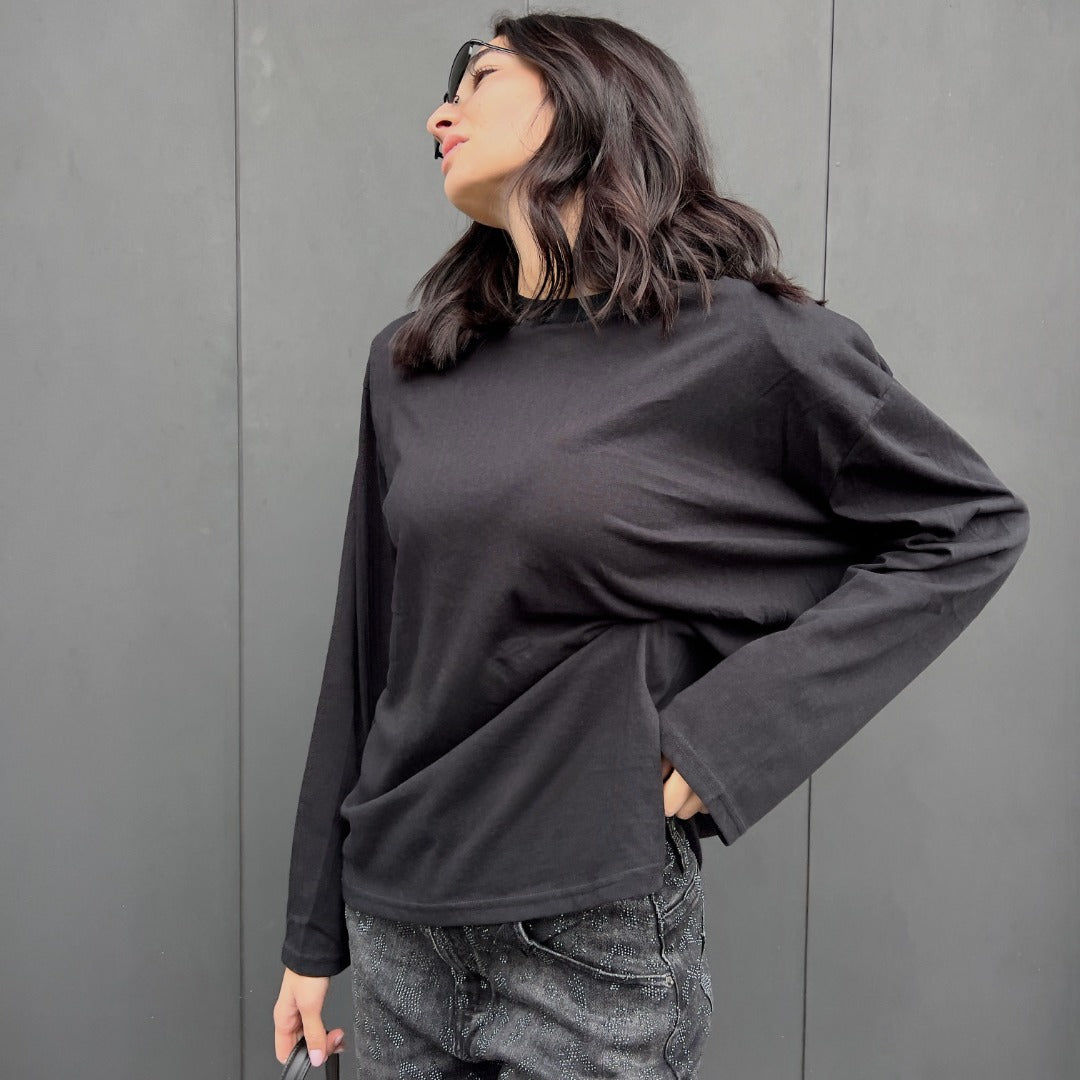 OF - T-shirt Melissa nero con spalle imbottite