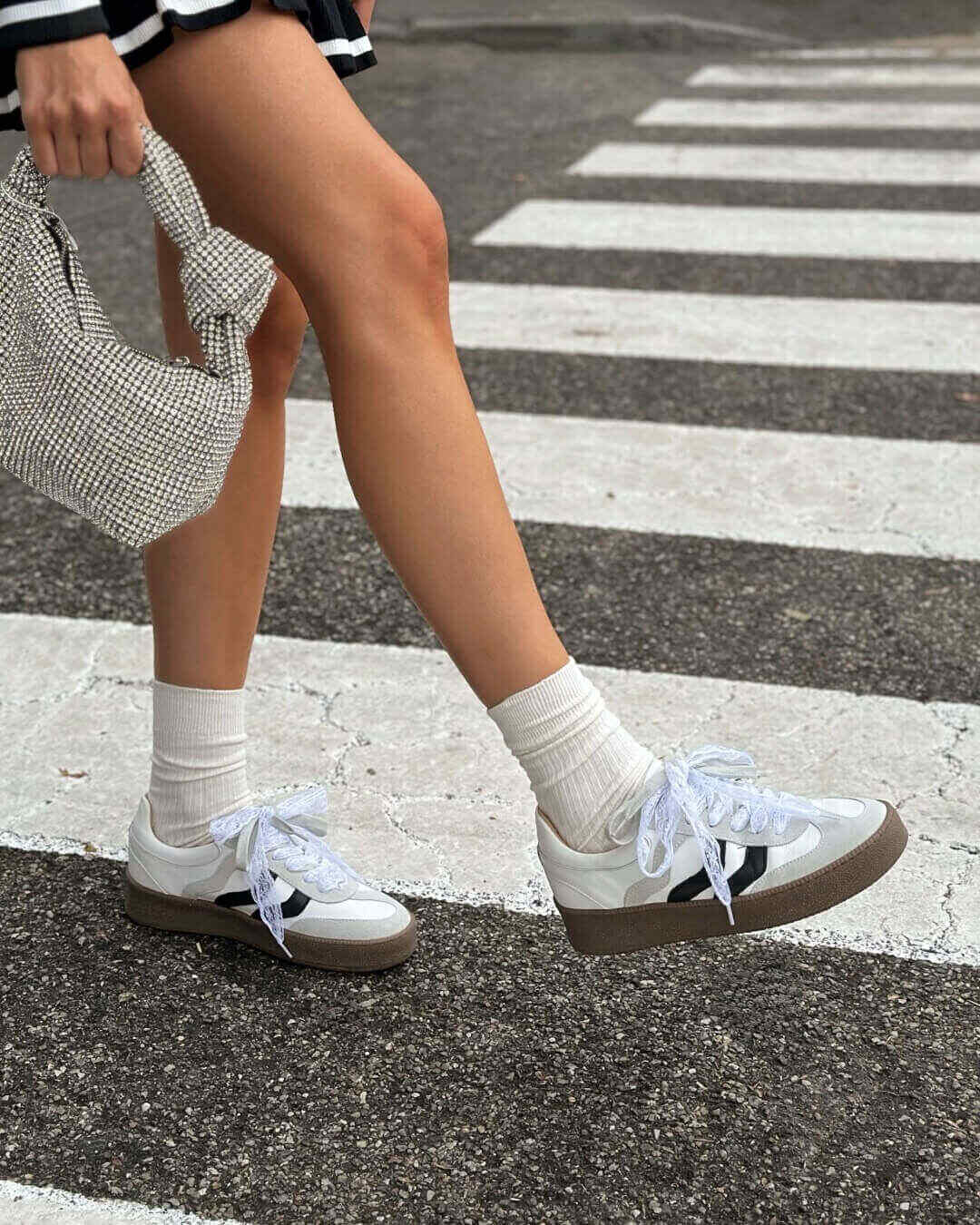 OF - Sneaker Corole bianco con stringhe pizzo