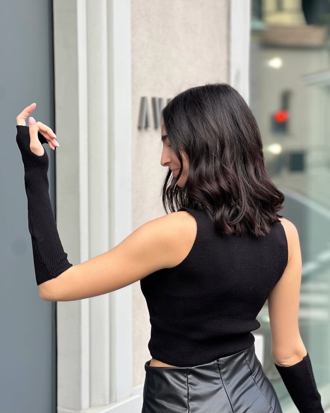 OF - Top Angela nero con manicotti