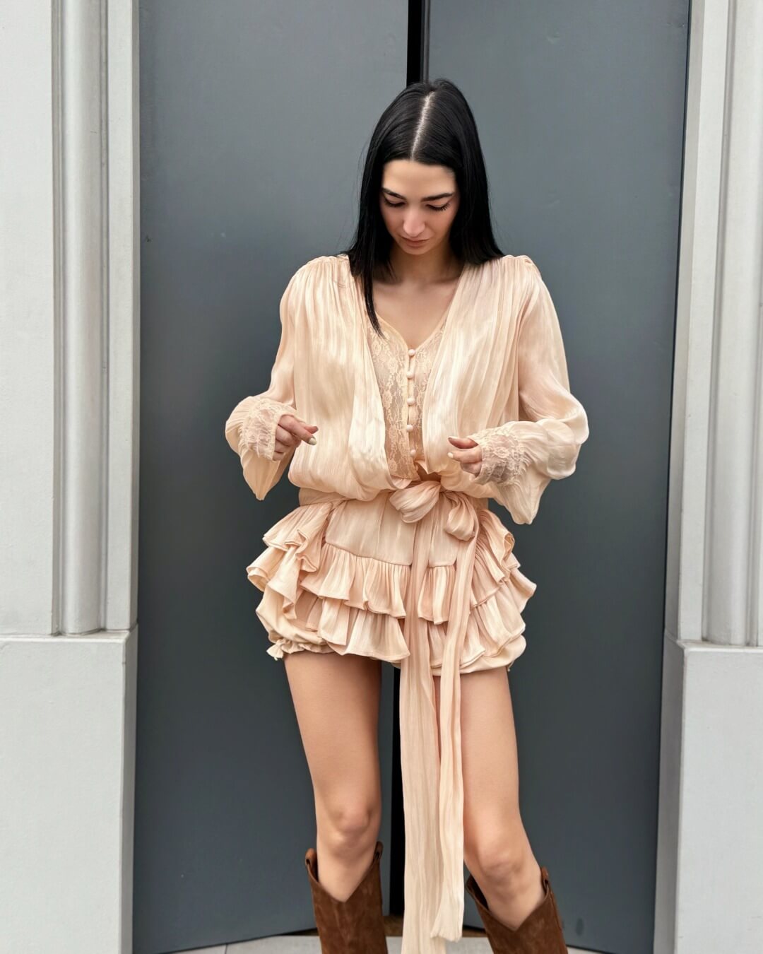 OF - Abito Miriam rouches beige con inserto pizzo
