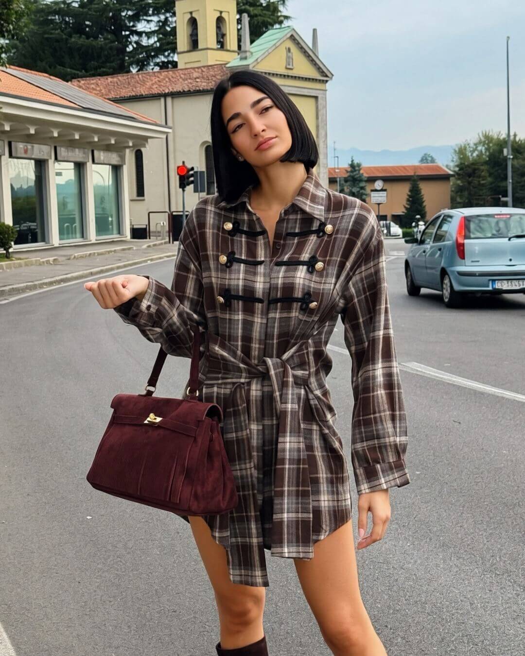 OF - Abito Silvyette quadri marrone con alamari