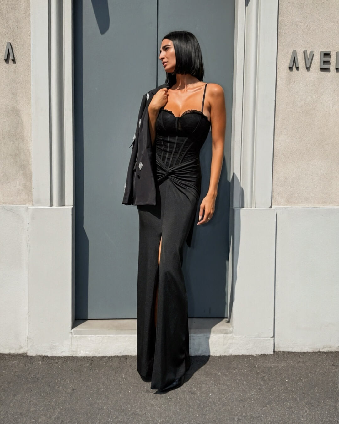 OF - Abito Boston nero con corpetto in pizzo