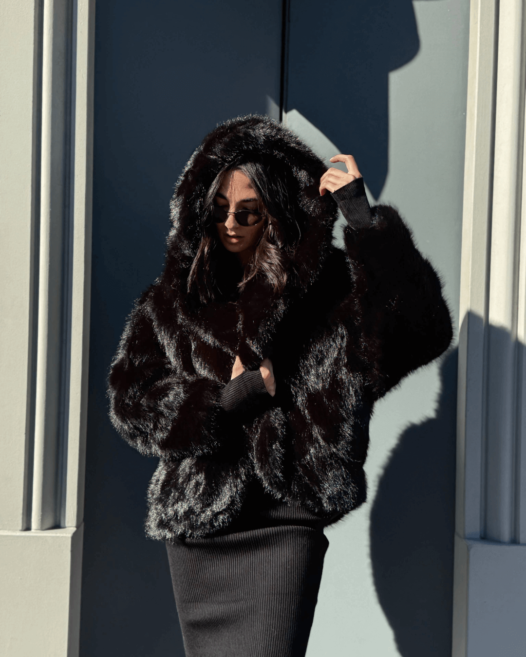 LM - Ecopelliccia Miriam nero con cappuccio