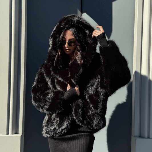 LM - Ecopelliccia Miriam nero con cappuccio