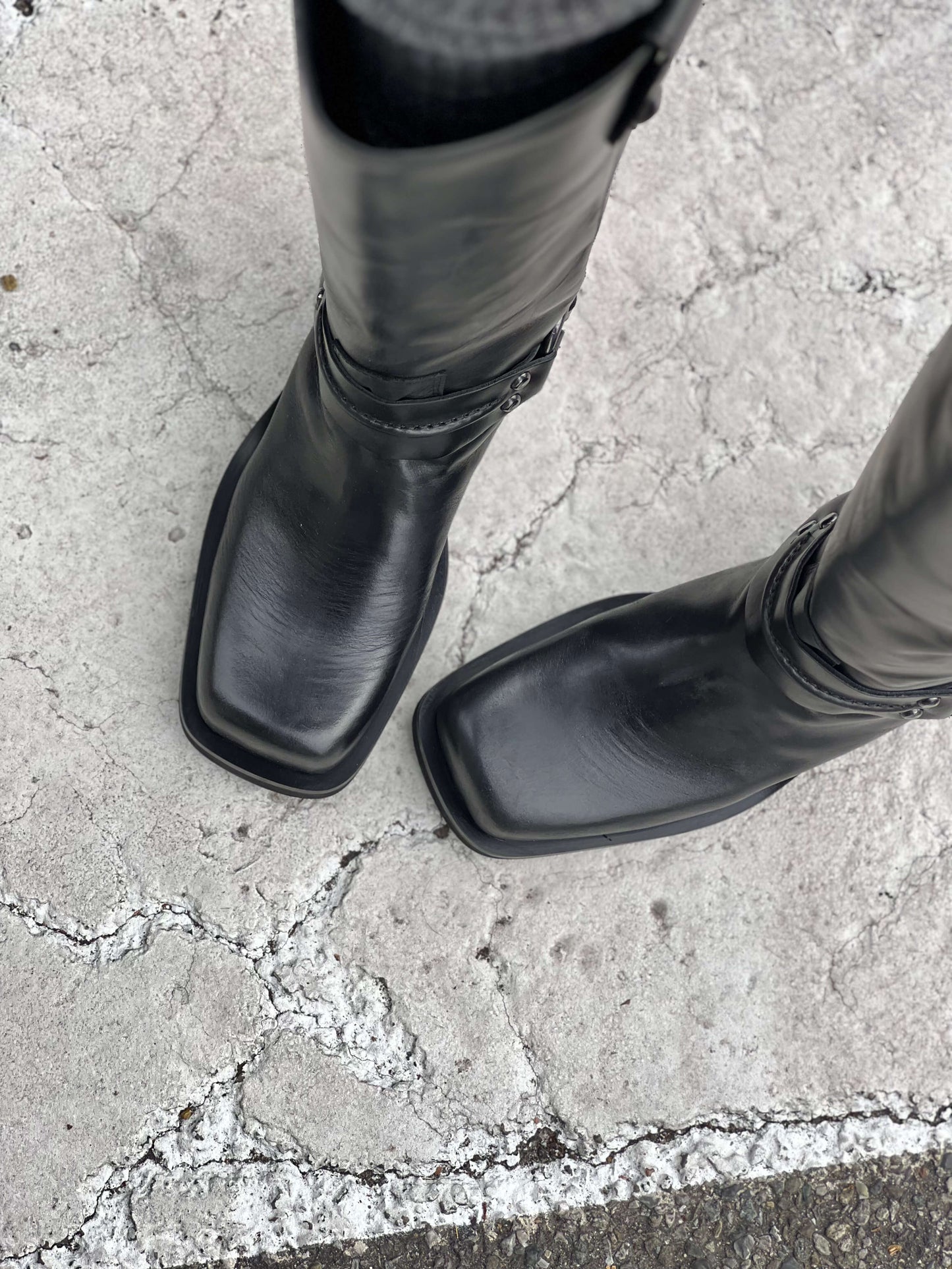 OF - Biker Ryan nero con dettagli argento scuro