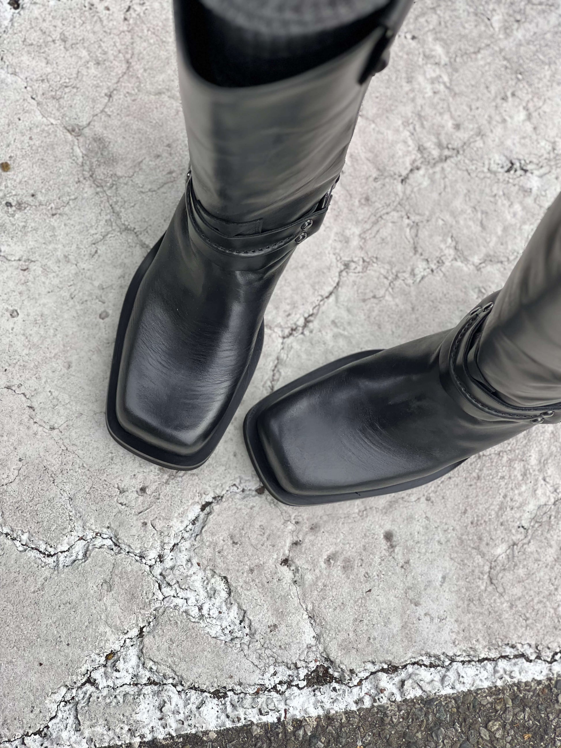 OF - Biker Ryan nero con dettagli argento scuro