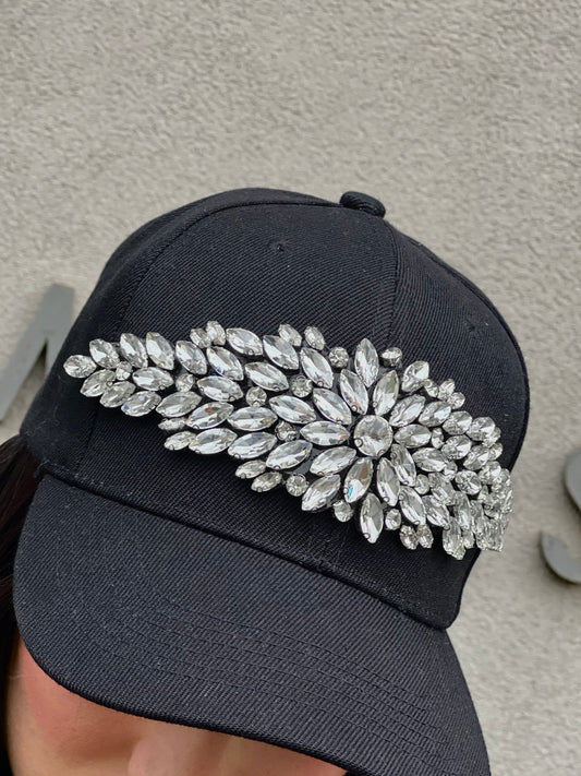 LM - Cappello Riri nero con pietre