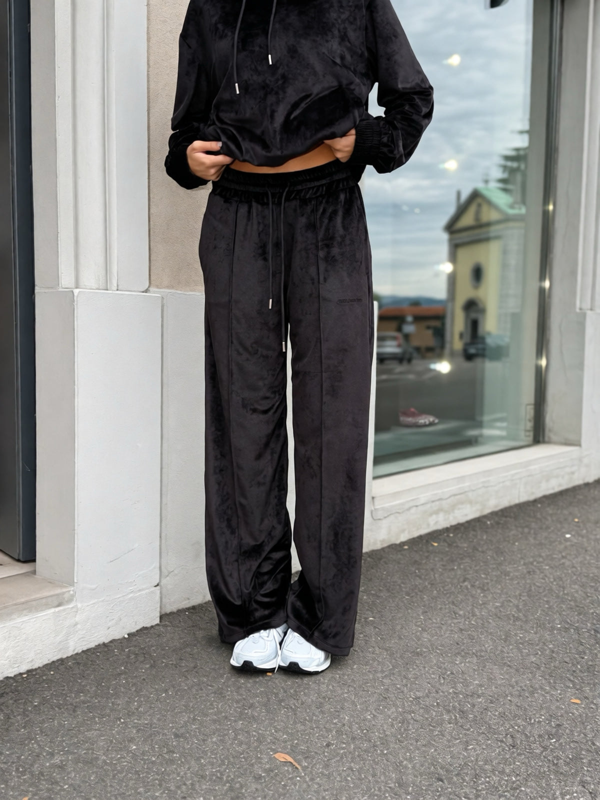 LM - Hinnominate Pantalone dritto ciniglia nero