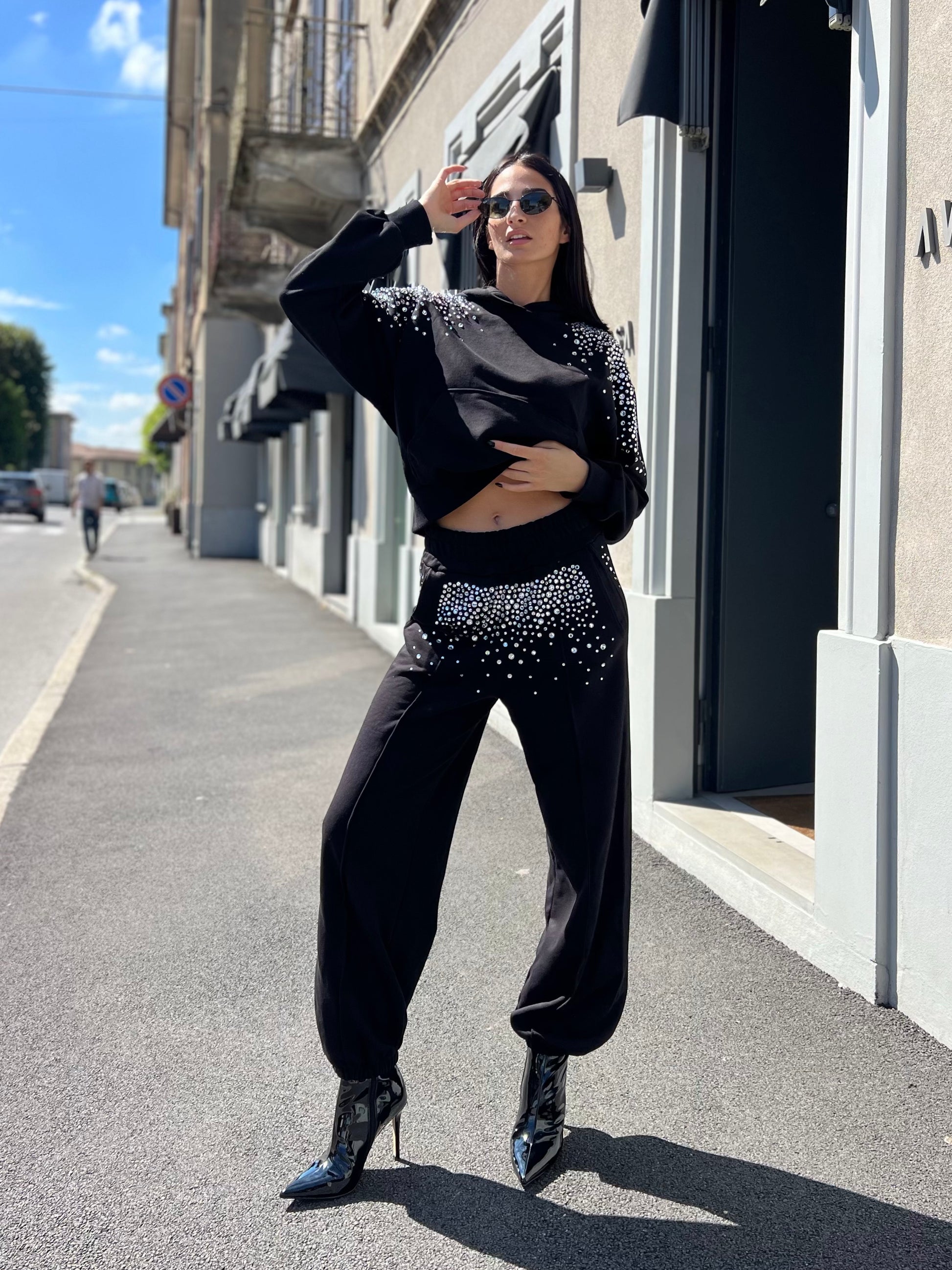 LM - ODI ET AMO Felpa Moana nero con strass