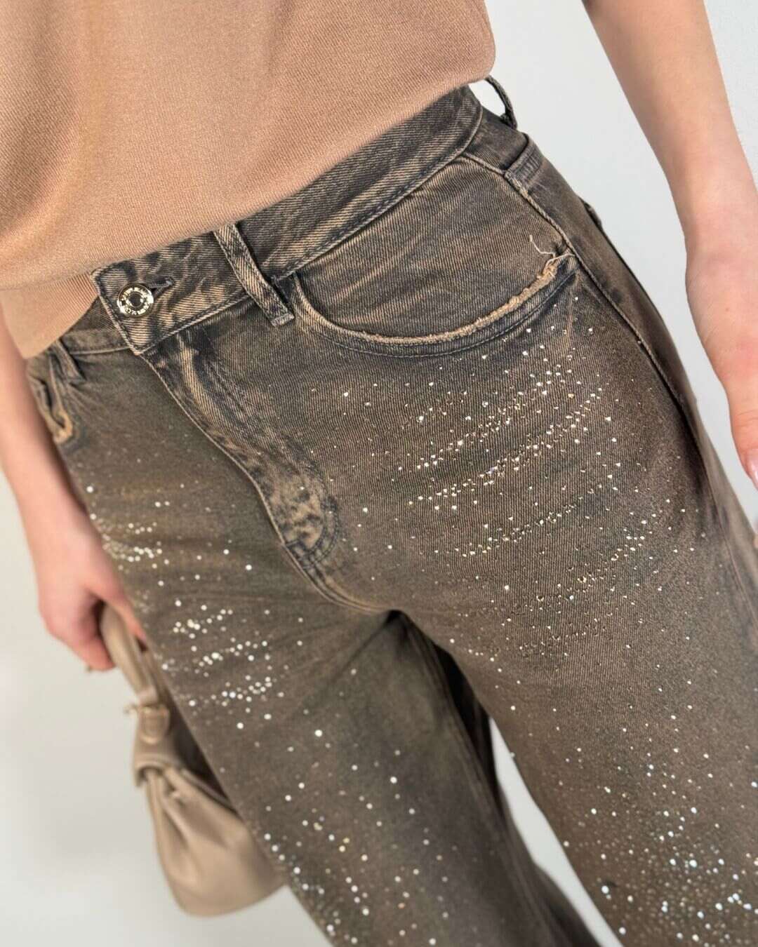 OF - Jeans Fumè marrone con strass