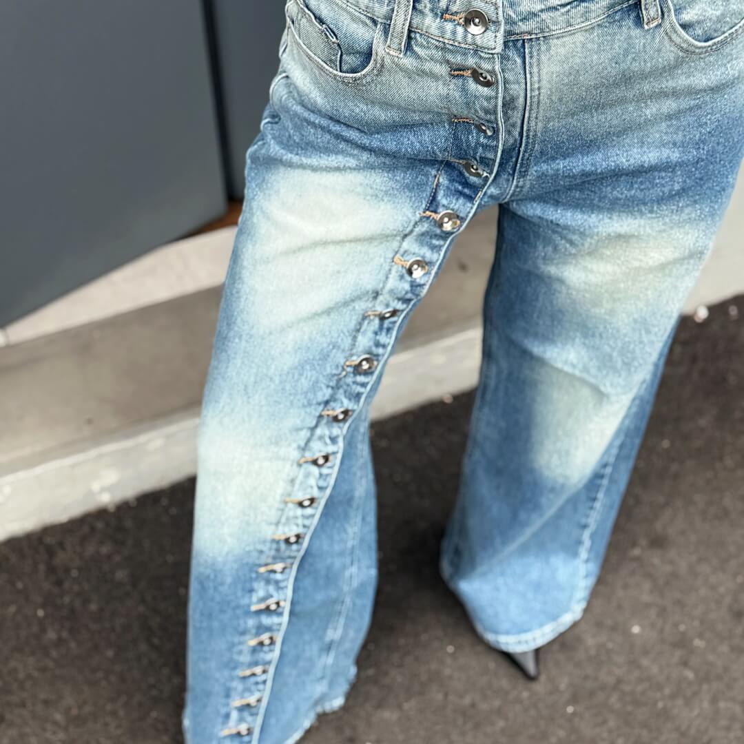 OF - Jeans Ciara con bottoni