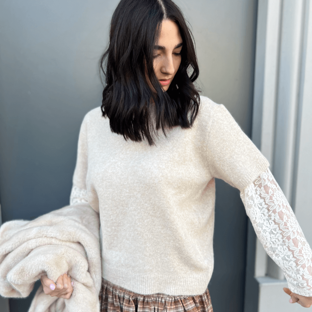 OF - Maglione Ully beige con maniche in pizzo