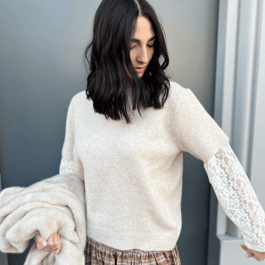 OF - Maglione Ully beige con maniche in pizzo