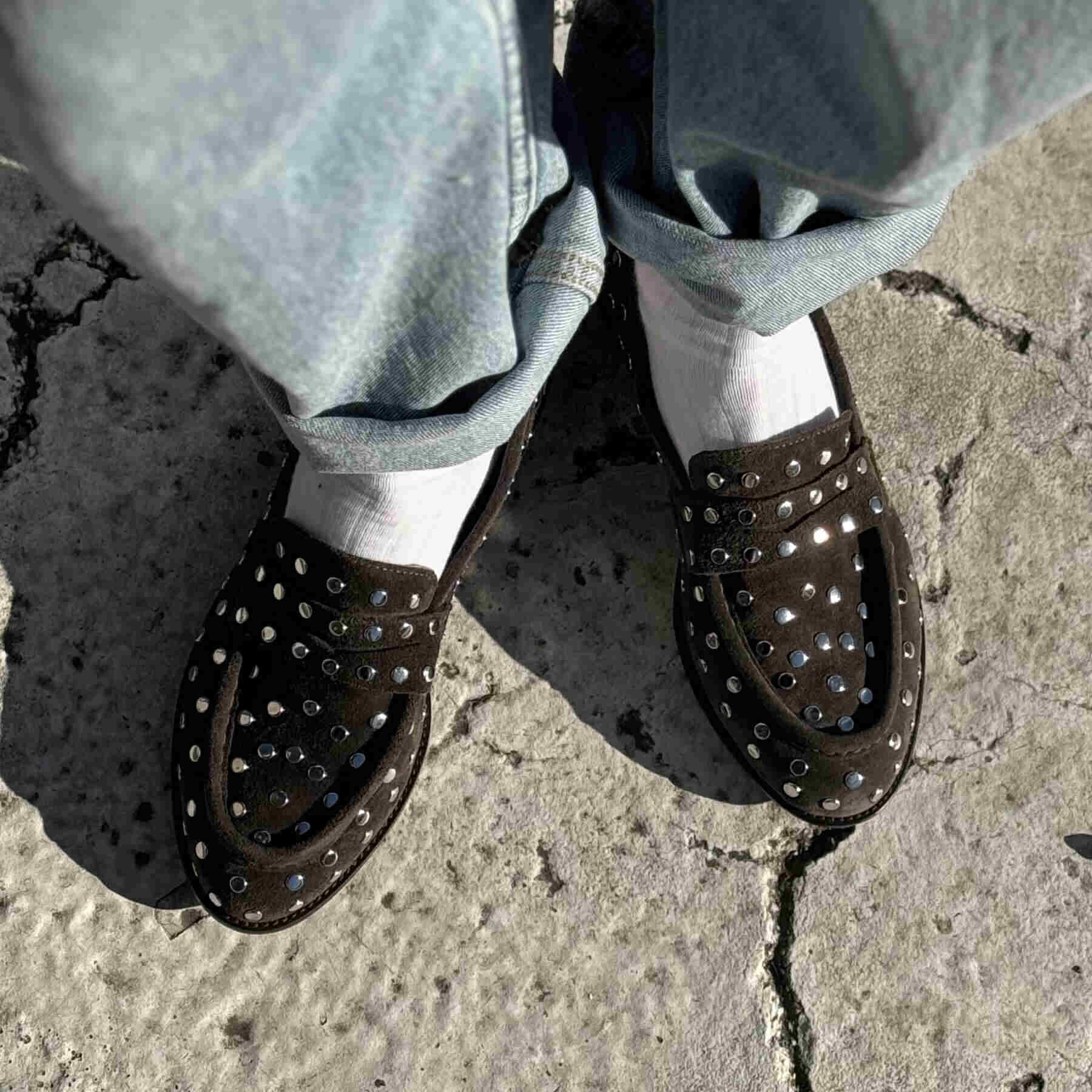 OF - Mocassino Malcolm marrone con borchie argento