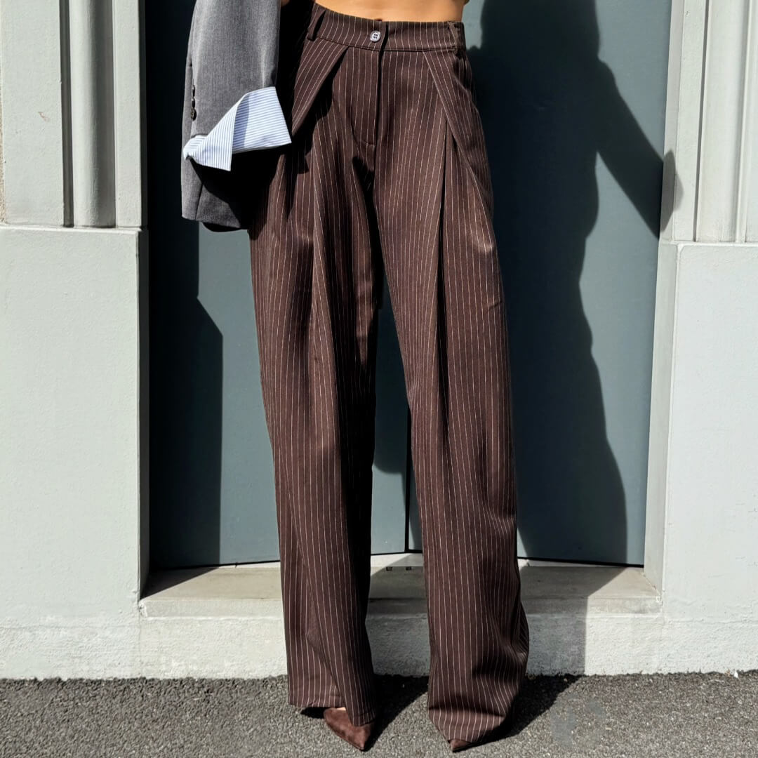 LM - Pantalone Victory rigato marrone con pences