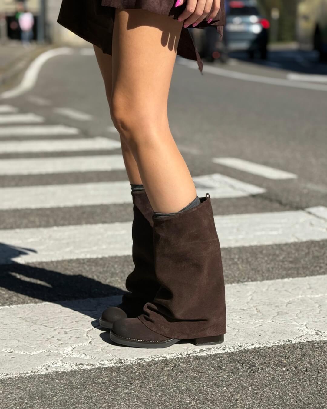 Stivale Levian camoscio testa di moro