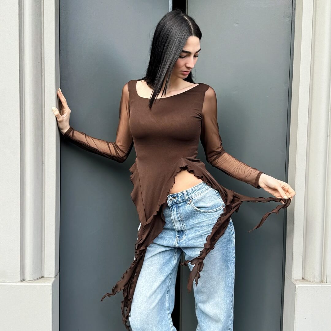 Top Ariel marrone con rouches