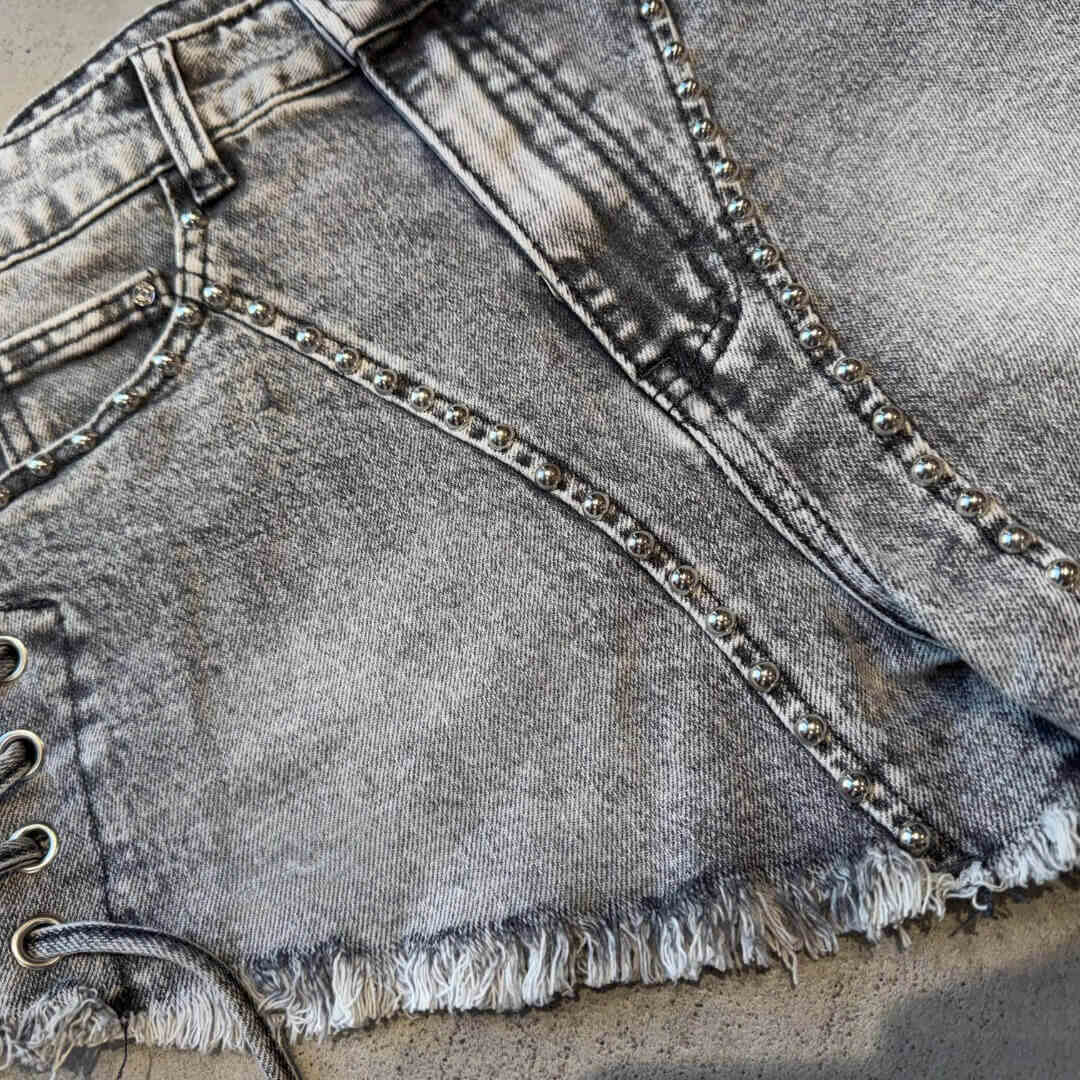 OF - Shorts Lisa lacci grigio con borchie