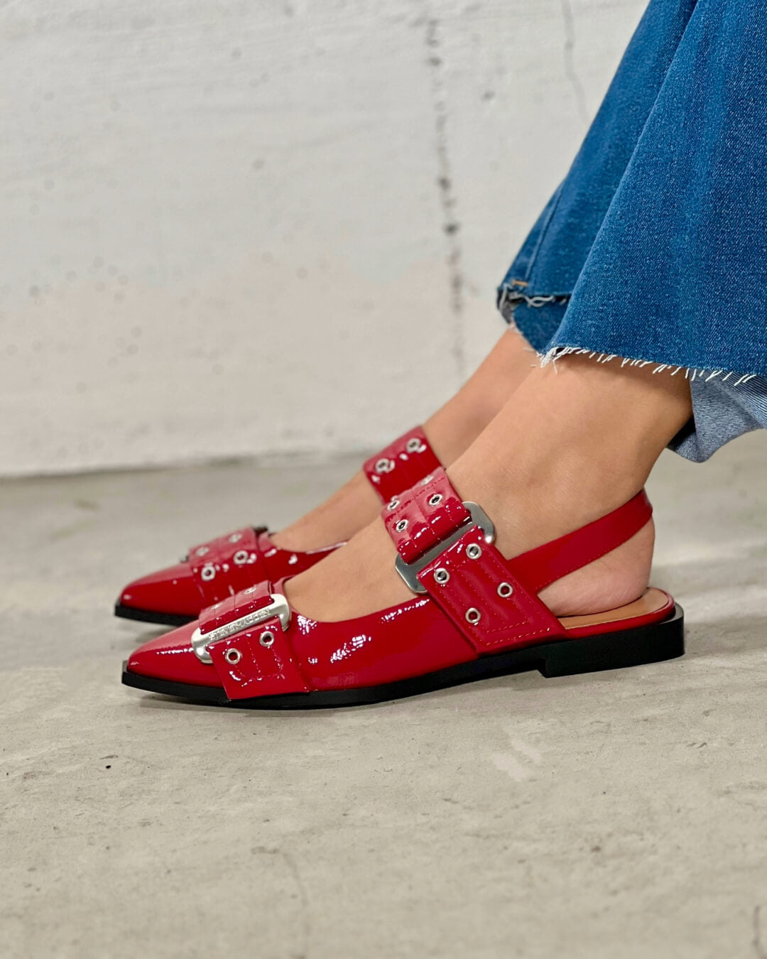 OF - Steve Madden Grand ave red patent