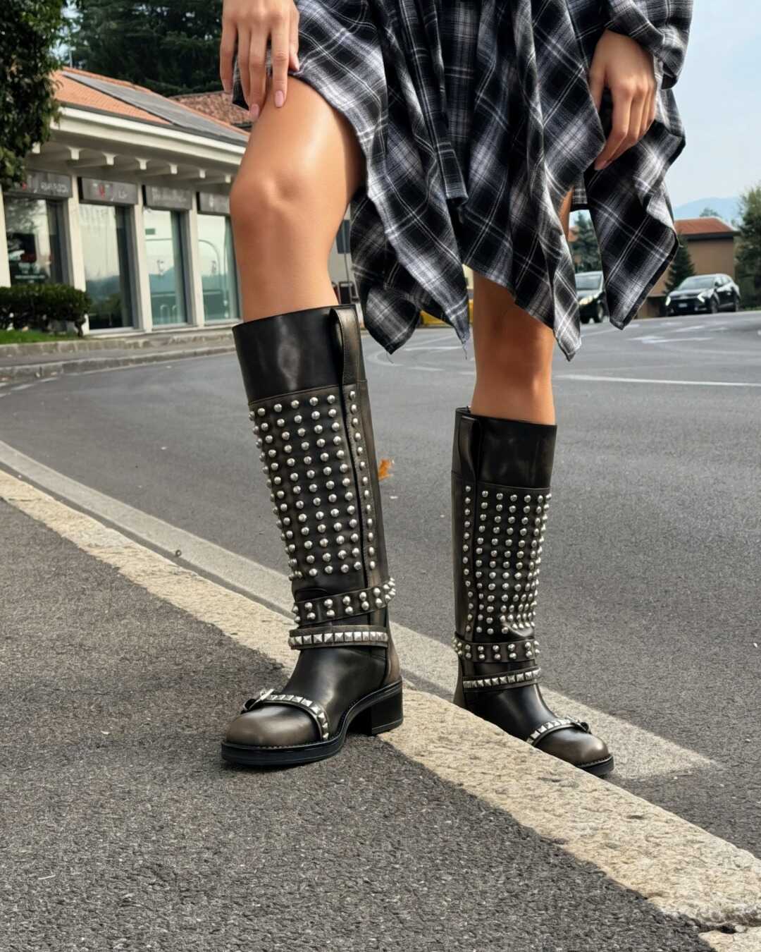 OF - Stivale Lara grigio vintage con borchie