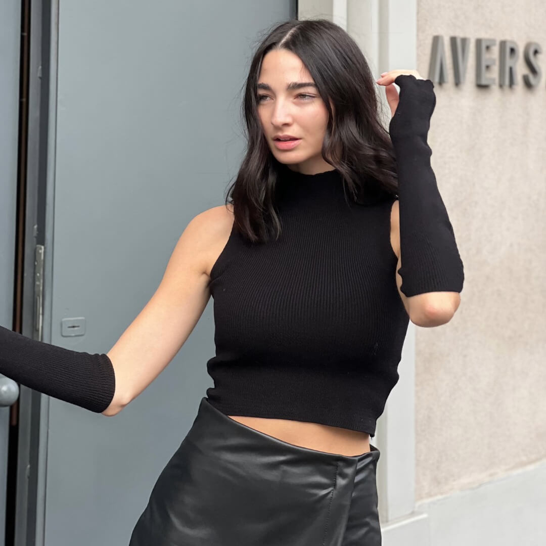 LM - Top Angela nero con manicotti