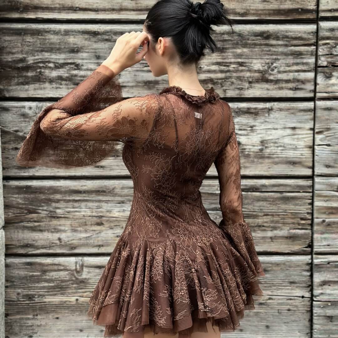 OF - Abito Stefany pizzo marrone con rouches