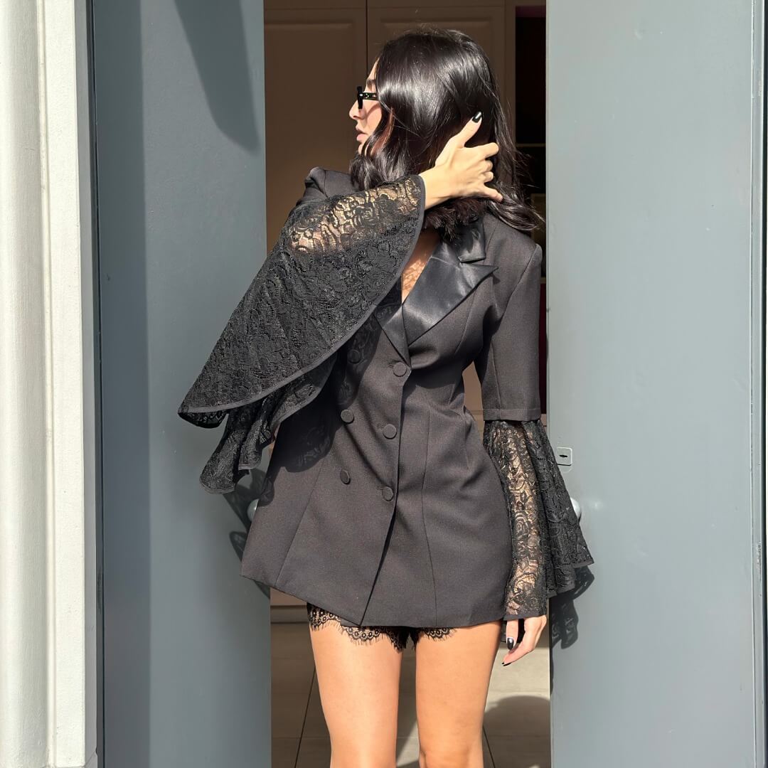 OF - Blazer Clara nero con maniche pizzo