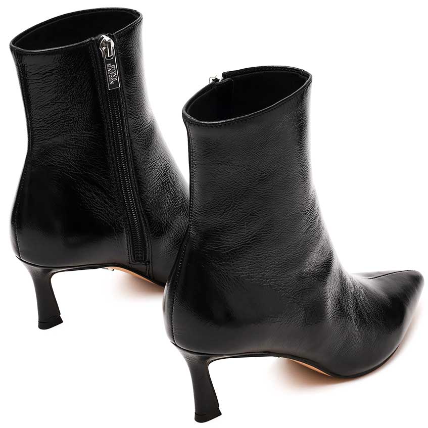 LM - Steve Madden Lulah black crinkle patent