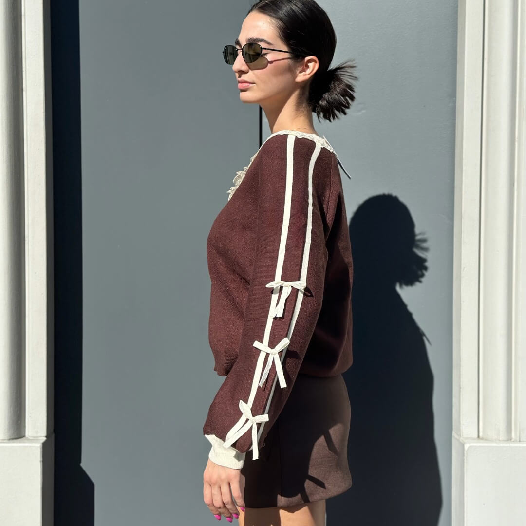 OF - Maglione Dana marrone con fiocchi