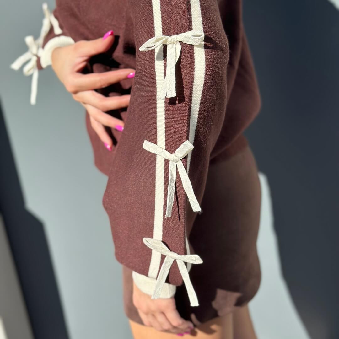 OF - Maglione Dana marrone con fiocchi