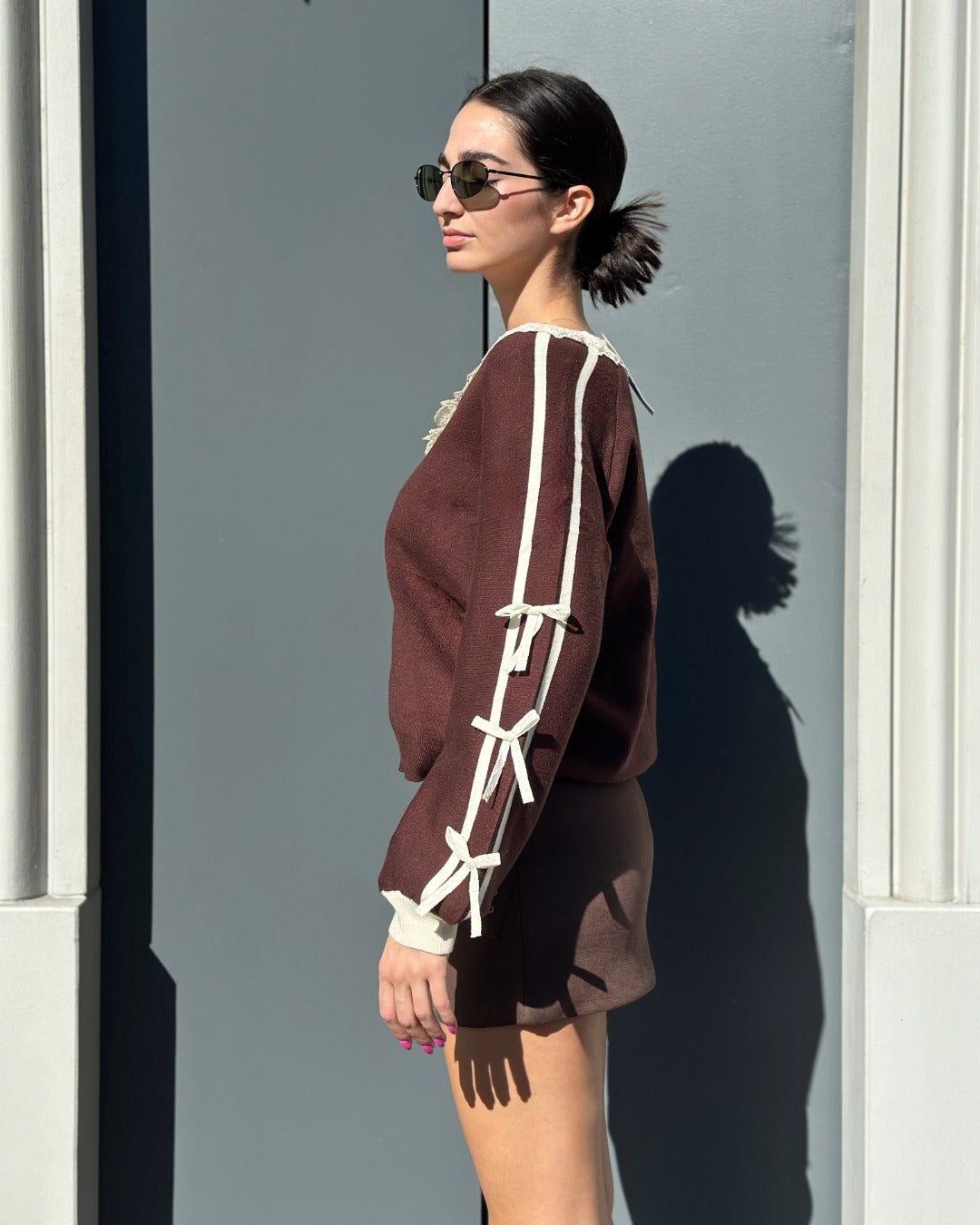 OF - Maglione Dana marrone con fiocchi